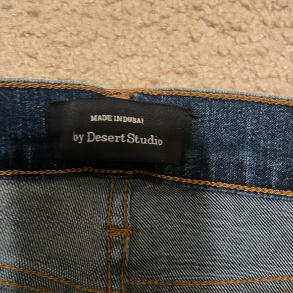 NWT Desert Studio Distressed Skinny Jeans - Picture 2 of 6